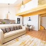 Charming Studio Alvares Fagundes By House And People *